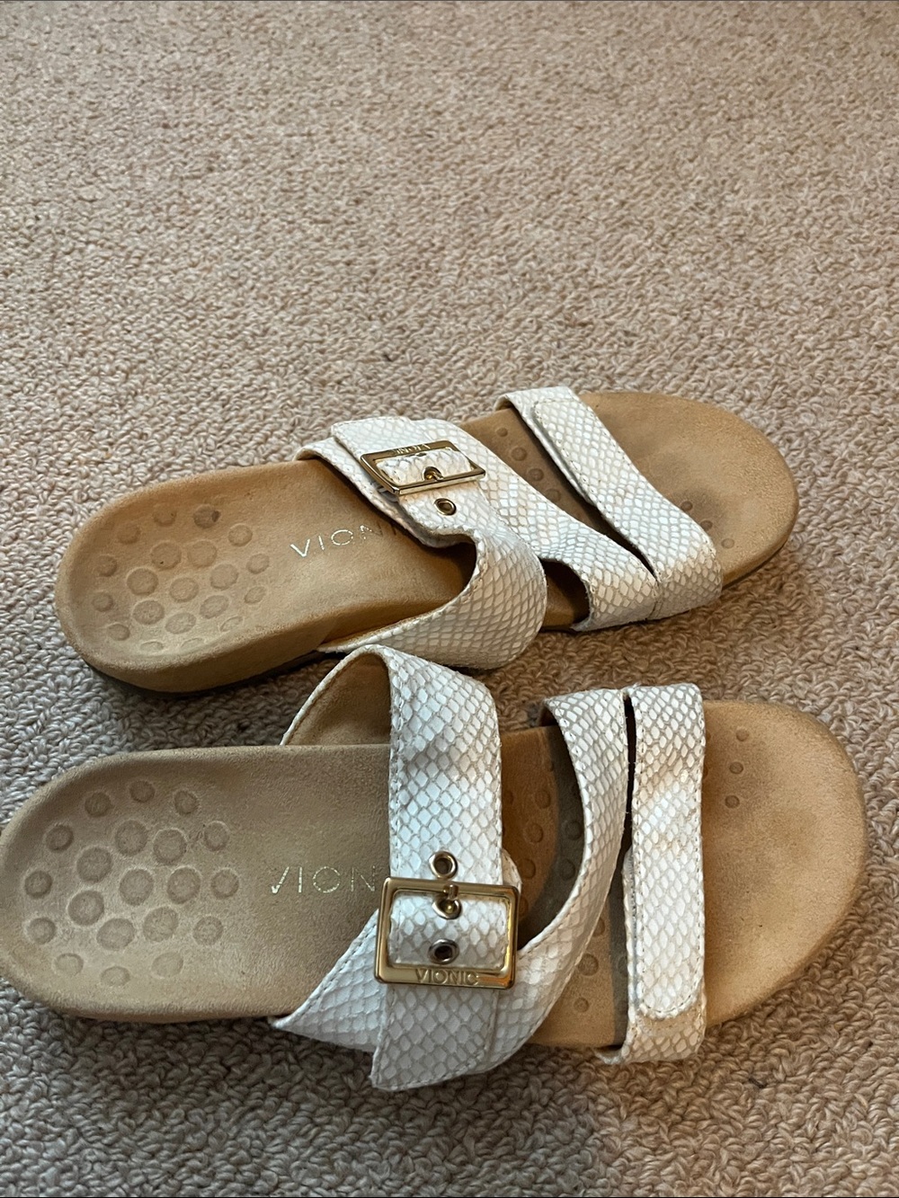Womens White Textured Triple-Strap Slide Vionic Cork Sandals with Buckle - Picture 2 of 5